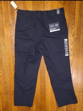 34x29 New Izod Men's Dark Blue Chinos